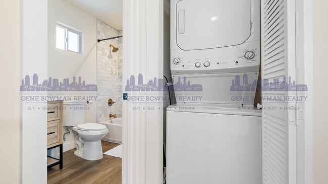 Building Photo - Homes on Constitution