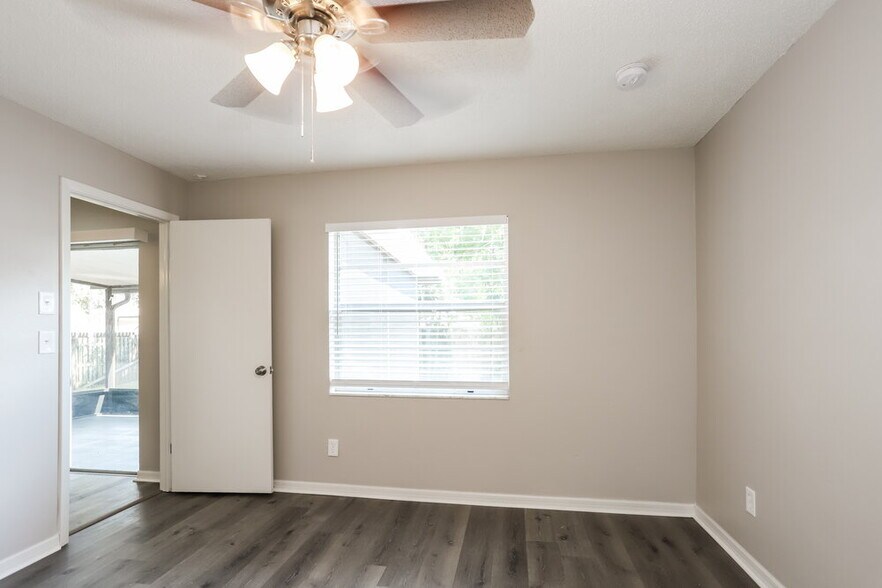 Building Photo - 11337 Blackbark Dr