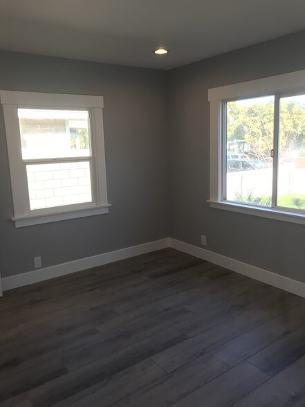 Building Photo - 2211 Gramercy Ave