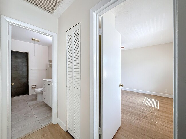 Building Photo - 9278 Ketay Cir