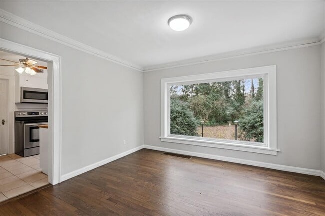 Building Photo - 2878 N Hills Dr NE