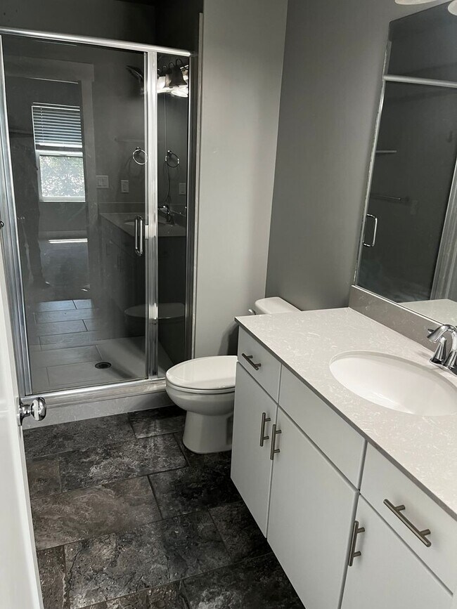 Building Photo - Incredible Downtown Salt Lake City Condo!