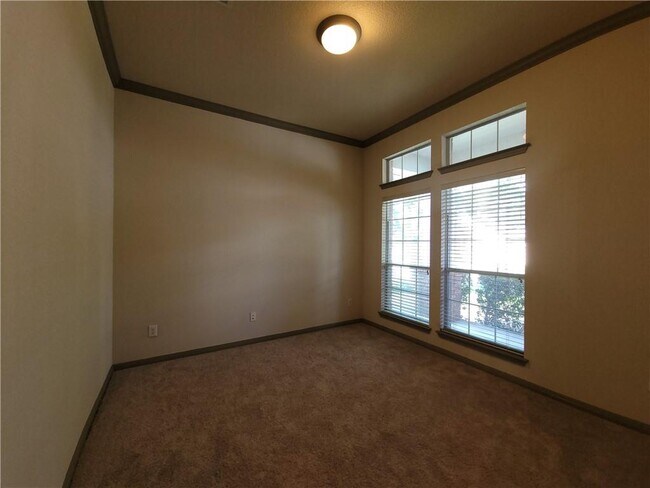 Building Photo - 10028 Lisi Anne Dr
