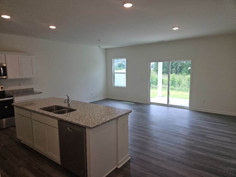 Building Photo - 3509 Walker Dr