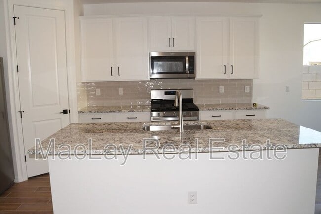 Building Photo - 6123 S Oxley