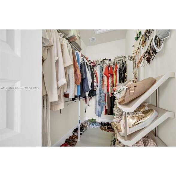 Building Photo - 8045 NW 104th Ave