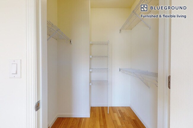 Building Photo - 27 Barker Ave