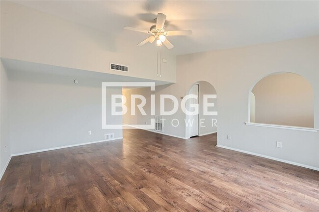 Building Photo - 6405 Magnolia Ln
