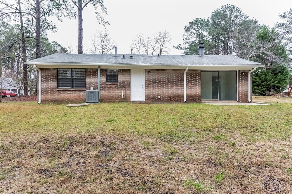 Building Photo - 5 Silverwood Dr