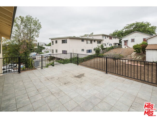 Building Photo - 705 N Dillon St