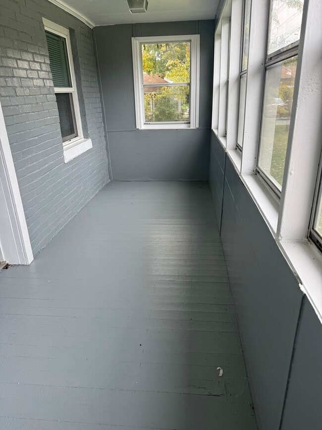 Building Photo - 729 Vine St