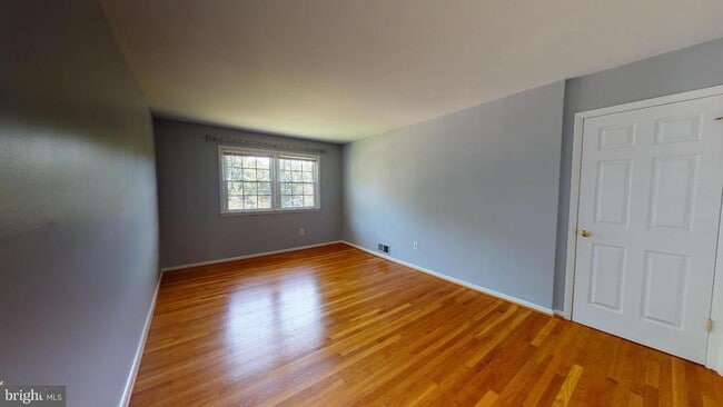 Building Photo - 2527 Bull Run Ct
