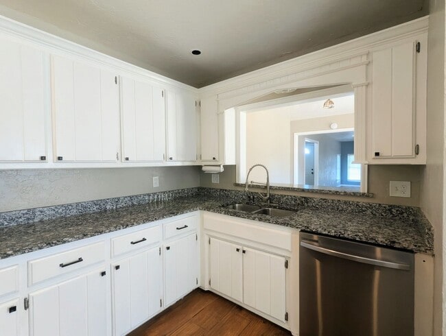 Building Photo - Spacious Home Near Tinker AFB with Storm Shelter & Wood Privacy Fence!