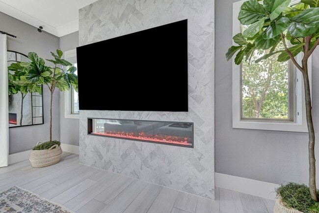 Building Photo - Distinctive Fully Furnished Estate in The Canyons!