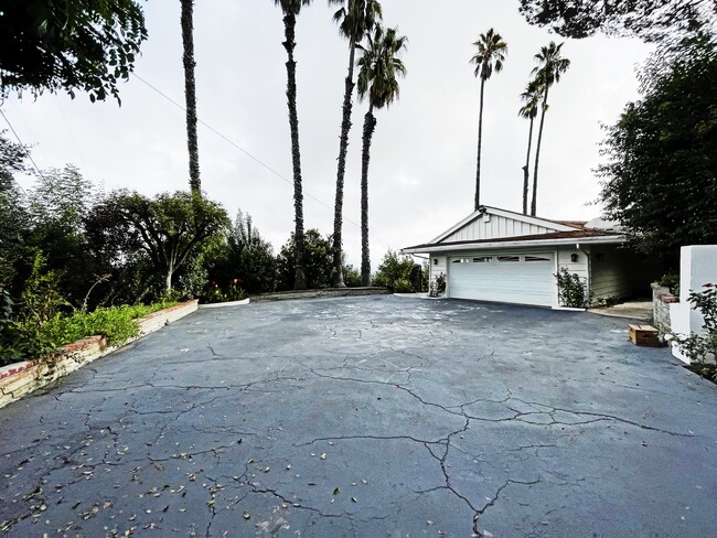 Building Photo - 4067 Cody Rd