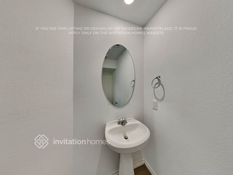 Building Photo - 18719 Charter Elm Dr