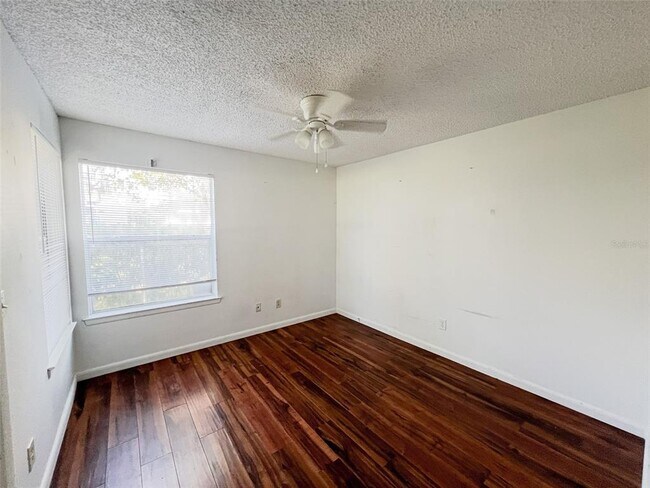 Building Photo - 2548 Grassy Point Dr