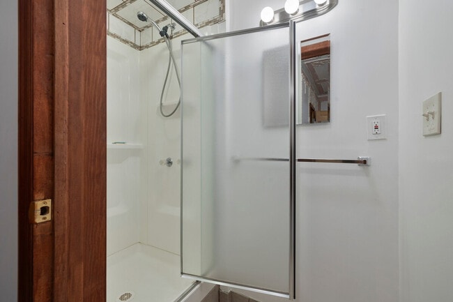 Building Photo - 163 Silver Lake Rd