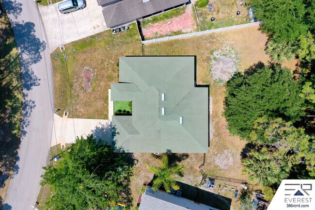 Building Photo - 25 Port Royal Dr