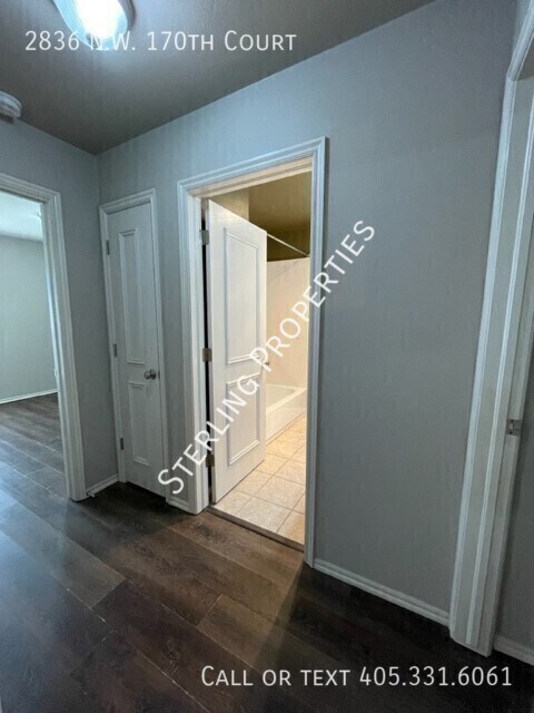 Building Photo - 2836 NW 170th Ct