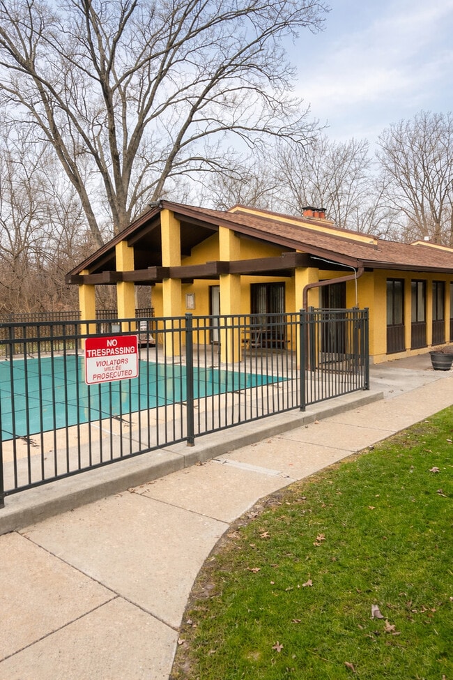 Building Photo - 1050 Holbrook Rd