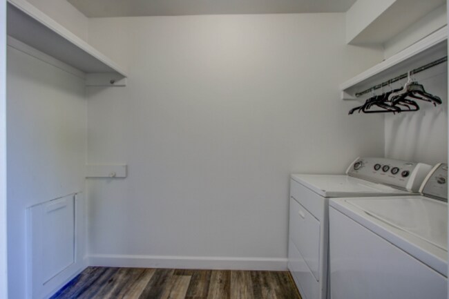 Building Photo - 4440 E 68th St