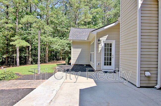 Building Photo - 69 Meadows Creek Ln