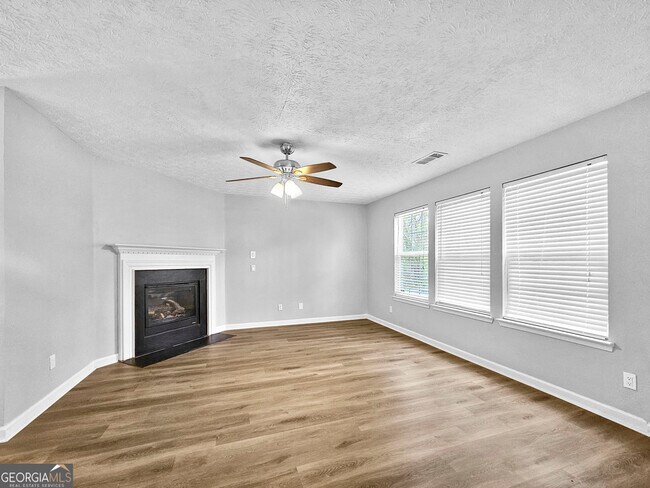 Building Photo - 1236 Liriope Ln SE