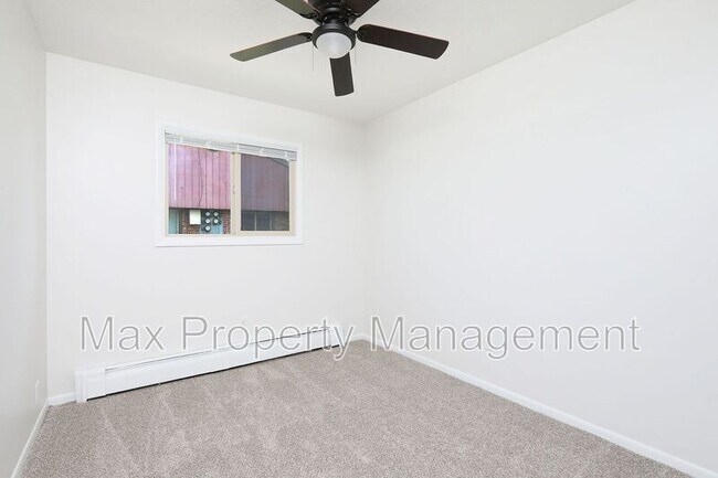 Building Photo - 530 Laurel St