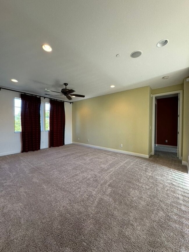 Building Photo - 7200 Cordially Way