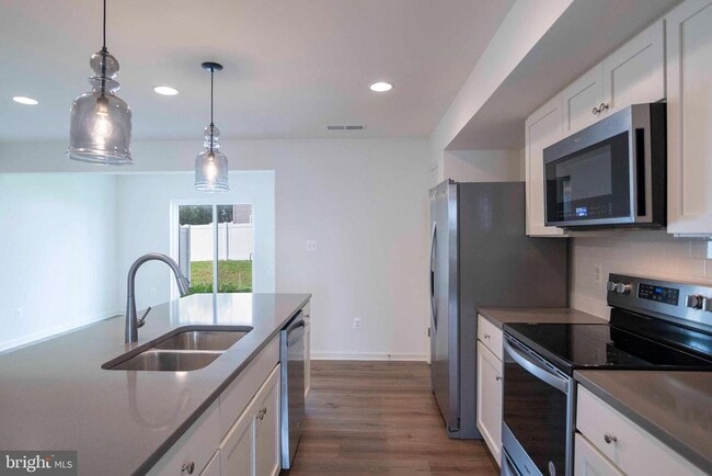 Building Photo - 15 PITCH PINE Ct
