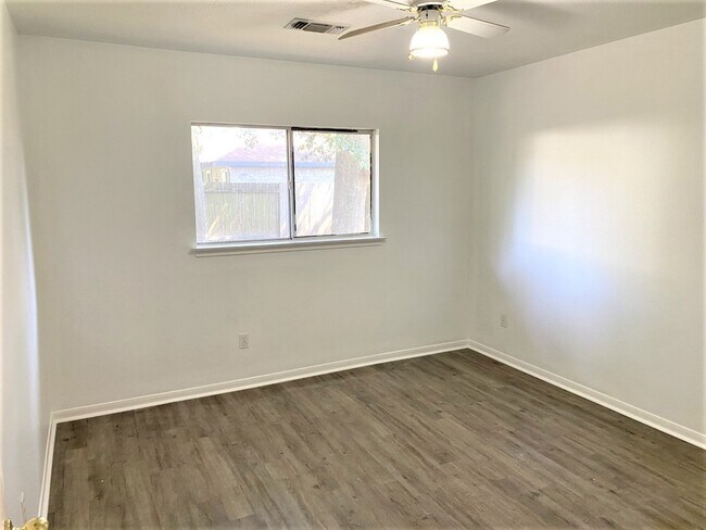 Building Photo - 3011 Pheasant Run