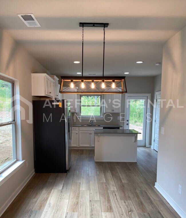 Building Photo - Home for Rent in Odenville, AL! COMING SOO...