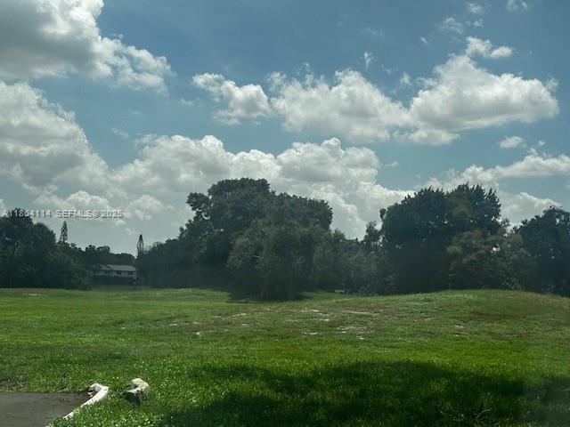 Building Photo - 4160 Inverrary Dr