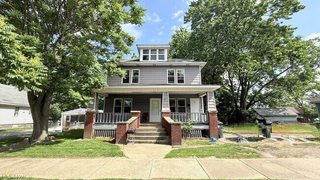Building Photo - 1083 Stroman Ave