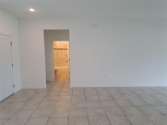 Building Photo - 16558 SW 30th Ter Rd