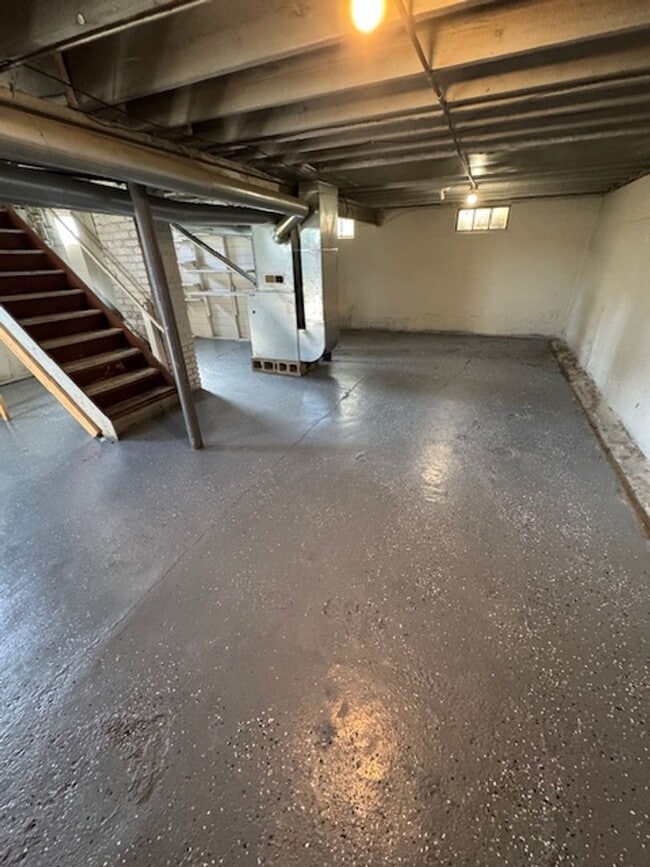 Building Photo - 3305 S Harrison St