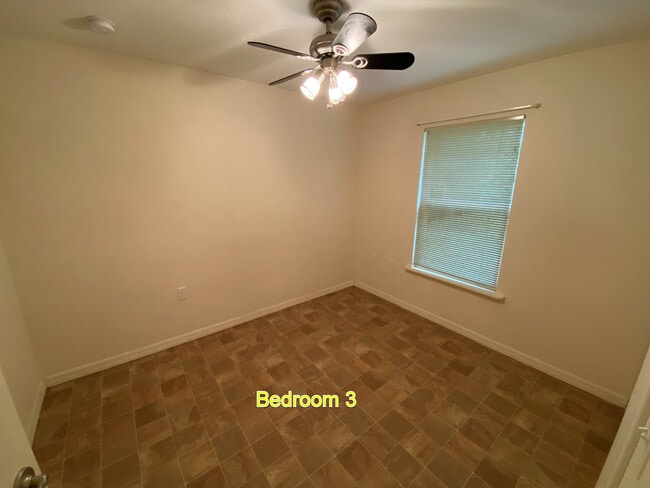 Building Photo - 154 Hurst St