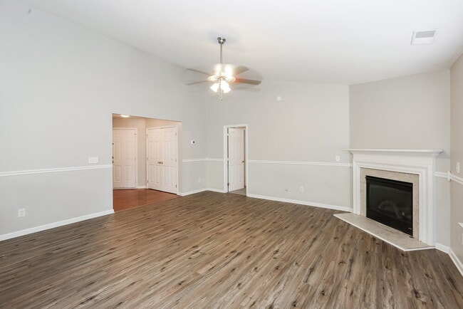 Building Photo - 5207 Hildreth Court