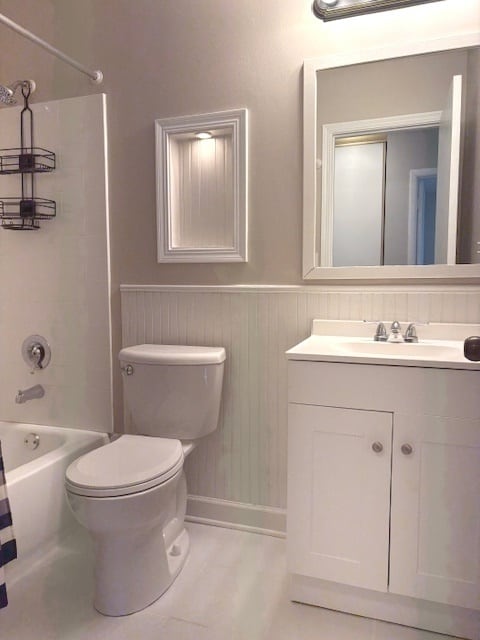 Building Photo - 2S717 Winchester Cir N