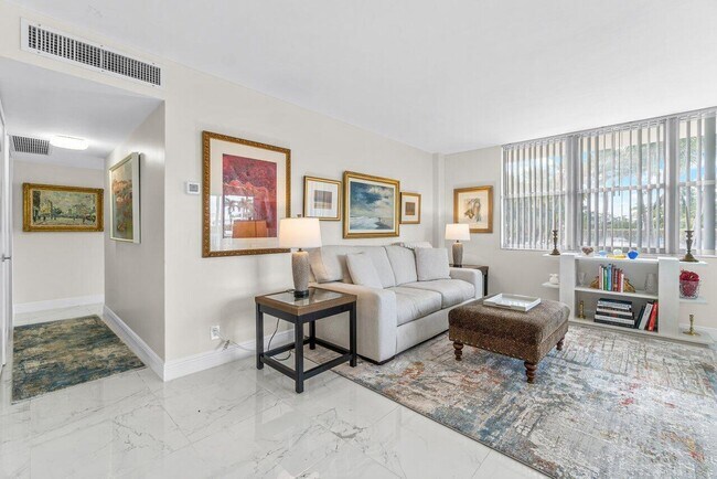 Building Photo - 2600 N Flagler Dr