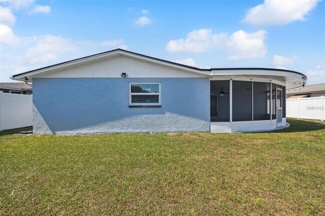 Building Photo - 3600 Umber Rd