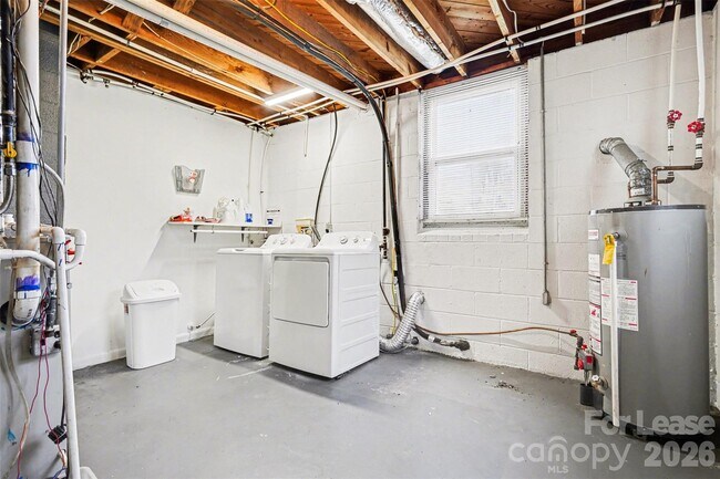 Building Photo - 113 Suncrest Rd