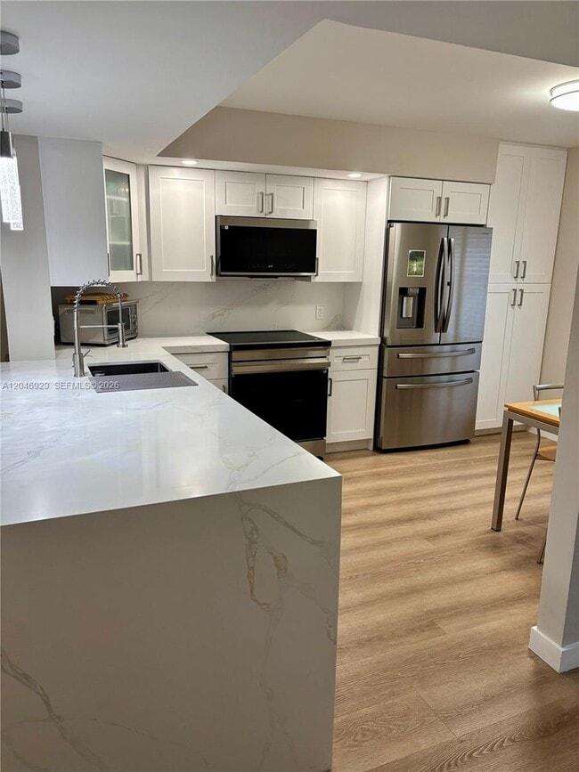 Building Photo - 800 SW 125th Way