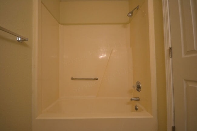 Building Photo - Northwood Hills 8 plex