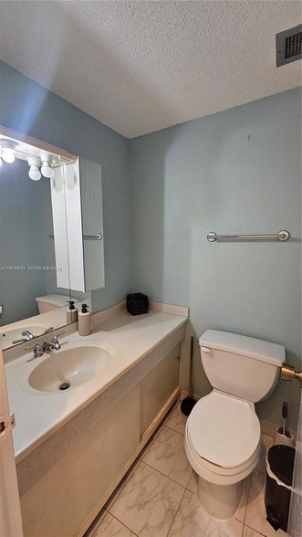 Building Photo - 1980 S Ocean Dr