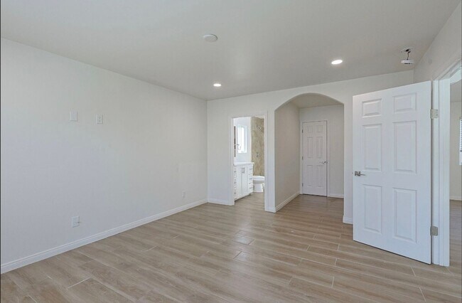 Building Photo - 143 Buccaneer Dr