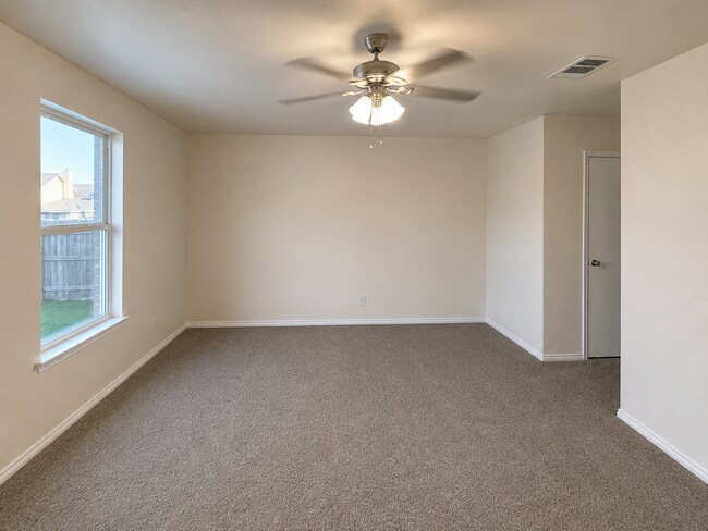 Building Photo - 6200 Temora Loop