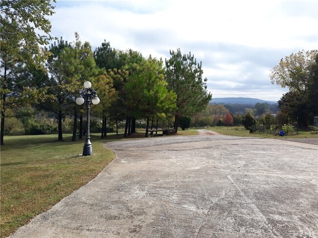 Building Photo - 101 SW Campbell Rd