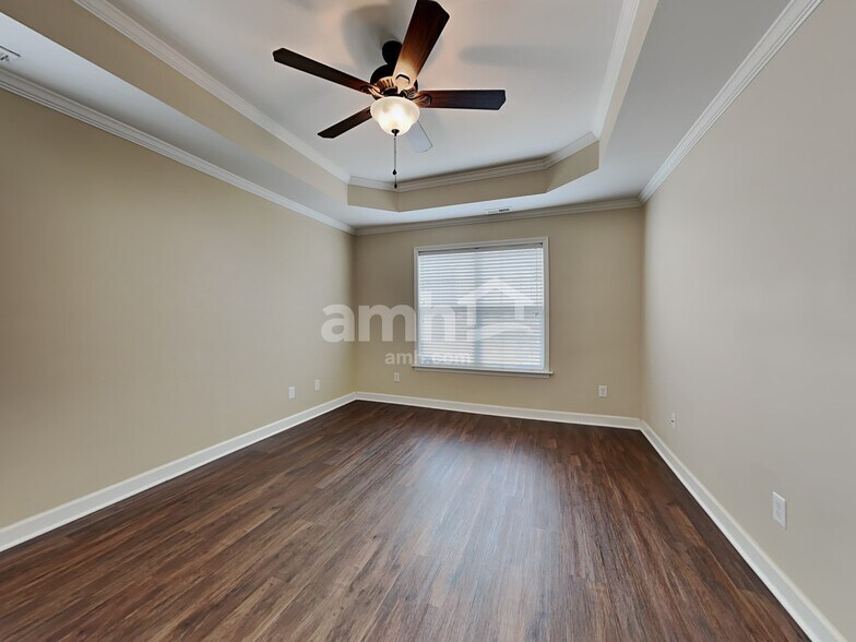 Building Photo - 405 Quick Silver Dr